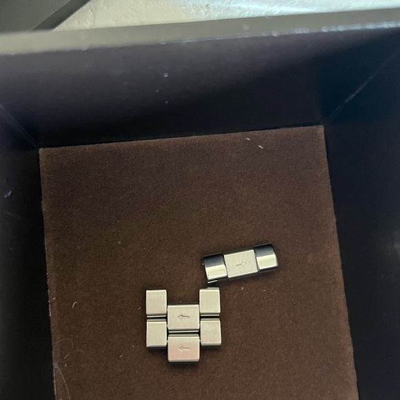 Micheal kors silver and blue watch - Picture 8 of 11